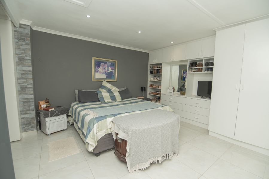 6 Bedroom Property for Sale in Sherwood Eastern Cape